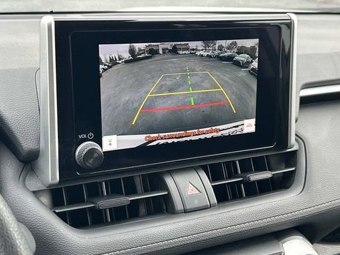 Used 2024 Toyota RAV4 LE image 22