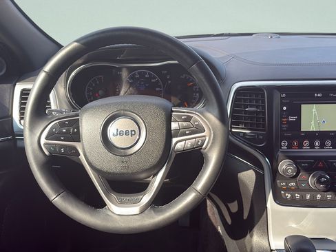 Used 2018 Jeep Grand Cherokee Limited AWD/4WD image 13