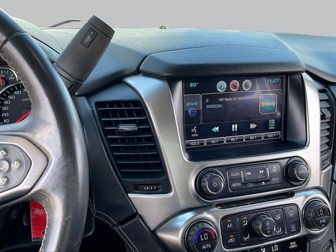Used 2015 Chevrolet Suburban LT RWD image 6
