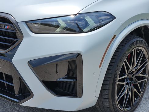 Used 2025 BMW X5 M Competition w/ Executive Package AWD/4WD image 8