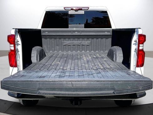 Used 2022 Chevrolet Silverado 1500 ZR2 w/ Technology Package AWD/4WD image 25