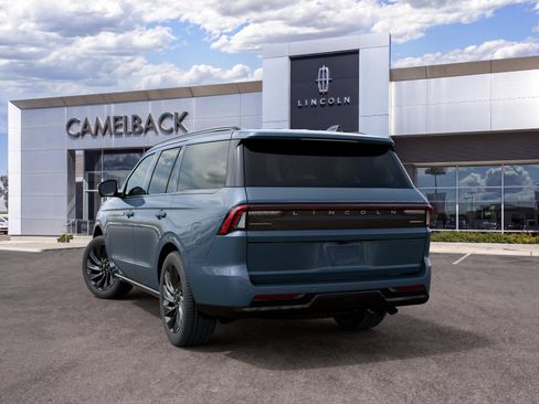 New 2027 Lincoln Navigator Reserve w/ Jet Appearance Package AWD/4WD image 33
