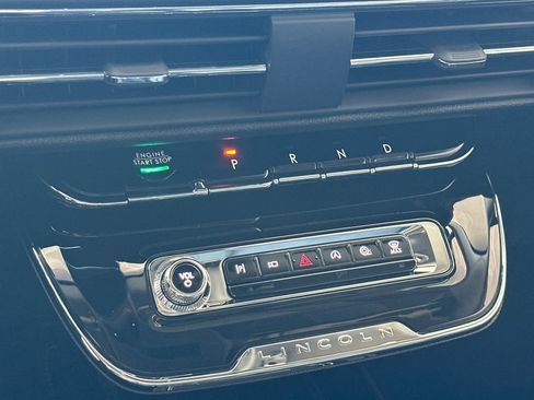 New 2025 Lincoln Corsair Reserve w/ Equipment Group 202A image 19