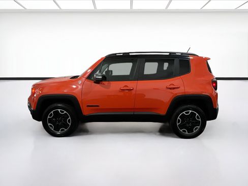 Used 2016 Jeep Renegade Trailhawk w/ Premium Trailhawk Package AWD/4WD image 23