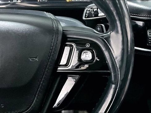 Used 2020 Lincoln Aviator Reserve w/ Equipment Group 201A image 12