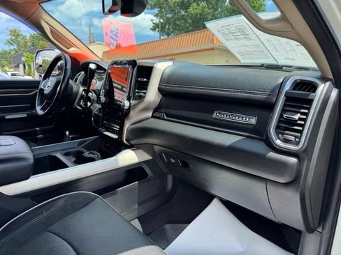 Used 2019 RAM 2500 Laramie AWD/4WD image 14