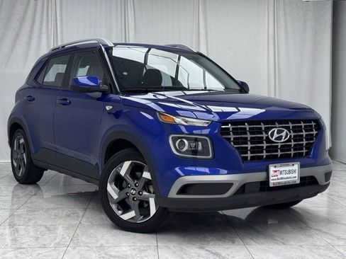 Used 2022 Hyundai Venue Limited w/ Cargo Package image 1