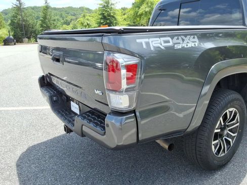 Used 2023 Toyota Tacoma TRD Sport w/ Technology Package AWD/4WD image 14
