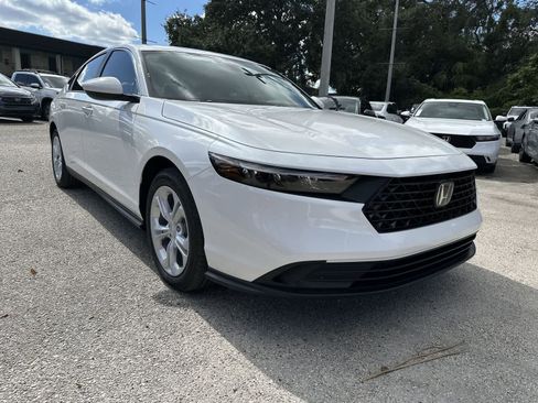 Used 2025 Honda Accord LX image 14