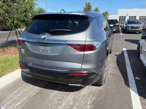 Used 2023 Buick Enclave Premium w/ Experience Buick Package FWD image 4