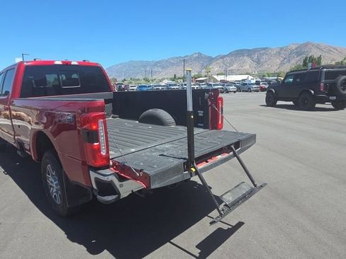 Used 2023 Ford F250 Lariat w/ Lariat Ultimate Package AWD/4WD image 7