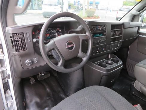 Used 2020 GMC Savana 2500 w/ Driver Convenience Package image 13