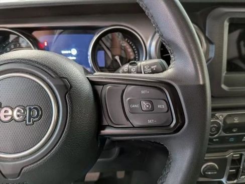 Used 2023 Jeep Wrangler Unlimited image 19