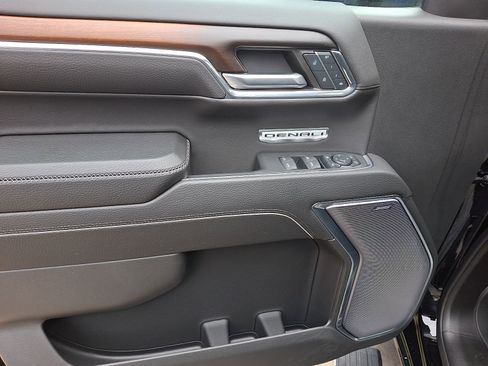 Used 2024 GMC Sierra 1500 Denali w/ Denali Reserve Package image 11