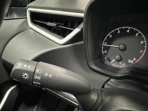 Used 2025 Toyota Corolla SE image 21