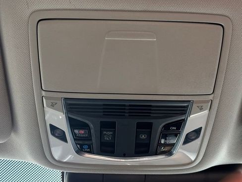 Used 2021 Acura RDX w/ Technology Package image 40