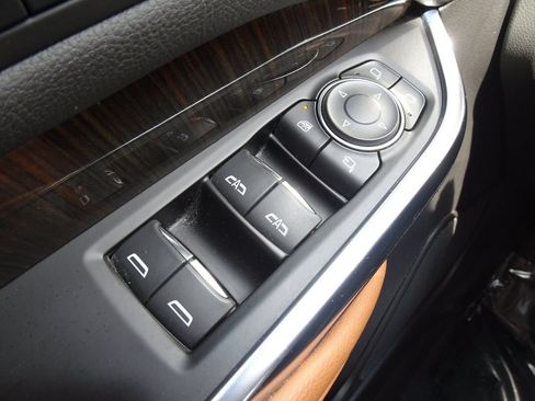 Used 2019 Cadillac XT4 Premium Luxury AWD/4WD image 22