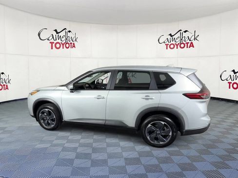 Used 2025 Nissan Rogue SV FWD image 9