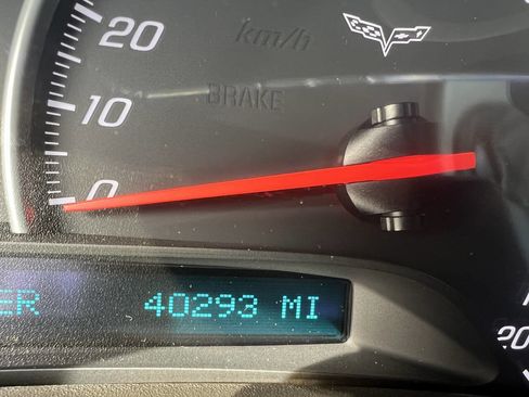 Used 2005 Chevrolet Corvette Convertible w/ Preferred Equipment Group image 15