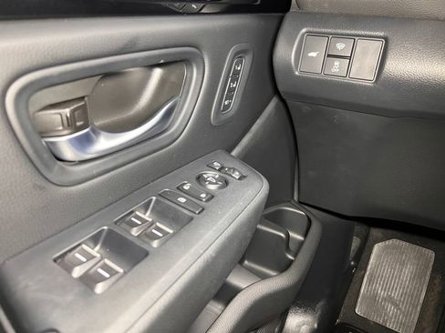 Used 2025 Honda Pilot TrailSport image 14