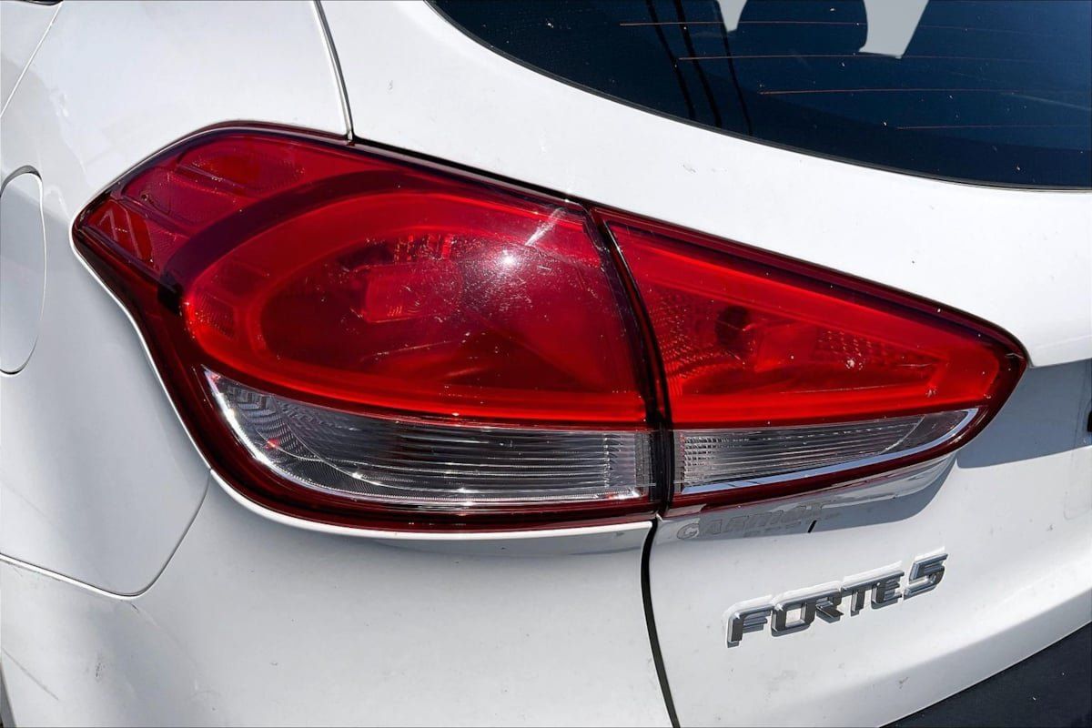 Used 2017 Kia Forte LX FWD image 30