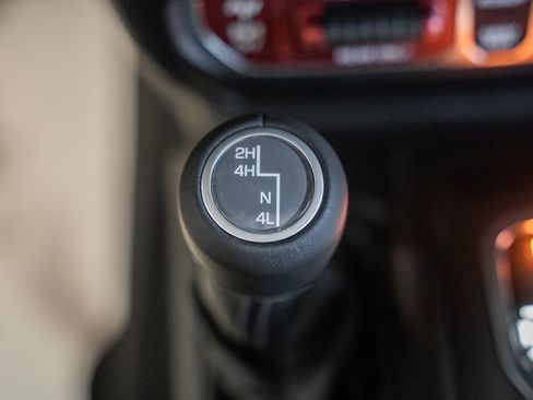 New 2025 Jeep Wrangler Unlimited Rubicon w/ Steel Bumper Group image 25