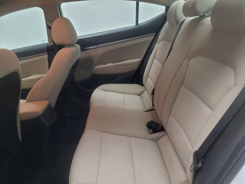 Used 2018 Hyundai Elantra SE FWD image 18