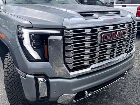 Used 2025 GMC Sierra 2500 Denali w/ Denali Reserve Package image 30