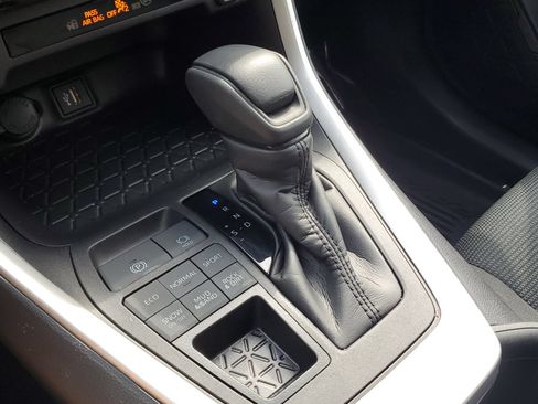 Certified 2024 Toyota RAV4 LE AWD/4WD image 26