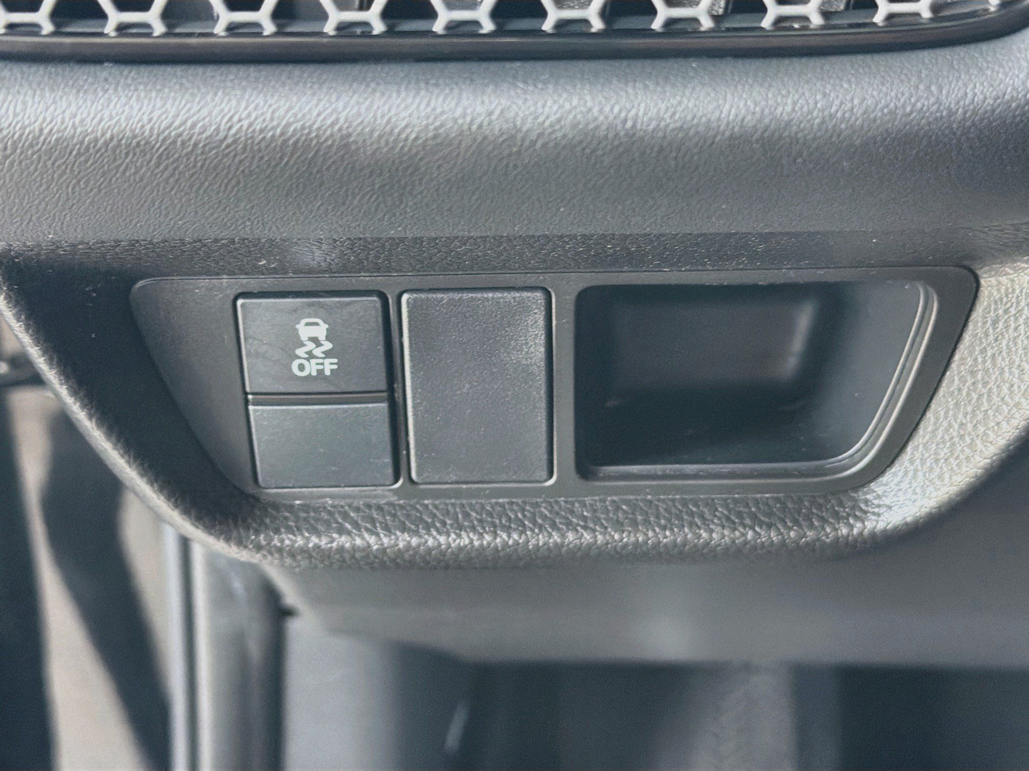 Used 2025 Honda HR-V Sport image 16