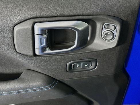 Used 2022 Jeep Wrangler Unlimited Rubicon 4xe w/ Steel Bumper Group image 15