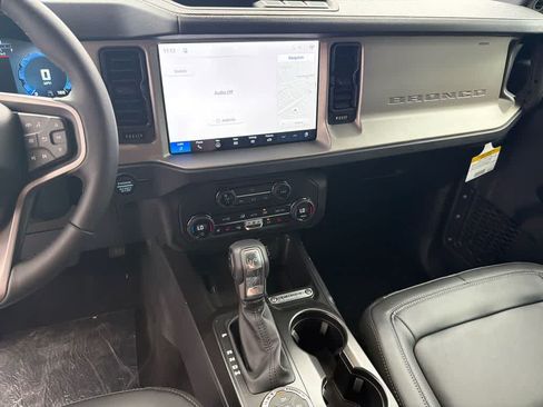 New 2026 Ford Bronco Outer Banks AWD/4WD image 25
