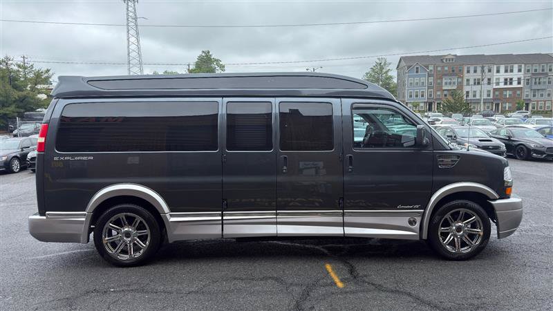 Used 2015 Chevrolet Express 2500 Extended RWD image 13