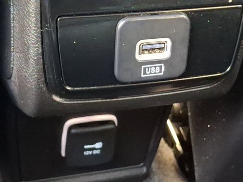Used 2022 Jeep Compass Latitude AWD/4WD image 11