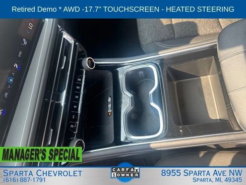 Used 2025 Chevrolet Traverse LT AWD/4WD image 23