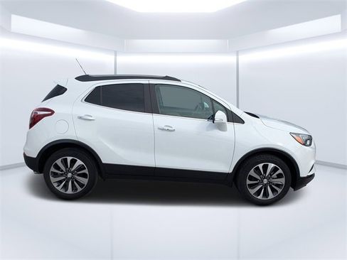 Used 2017 Buick Encore Premium image 2