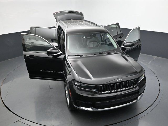 Used 2023 Jeep Grand Cherokee L Limited AWD/4WD image 48