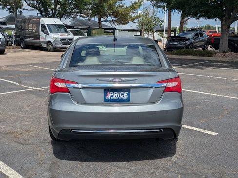 Used 2012 Chrysler 200 Touring FWD image 6