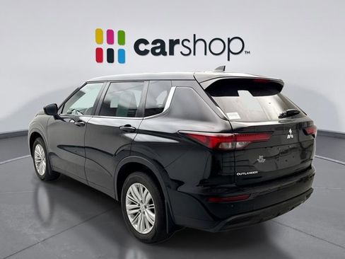 Used 2023 Mitsubishi Outlander ES image 3