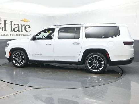Used 2023 Jeep Wagoneer L Series III w/ Premium Group I AWD/4WD image 53