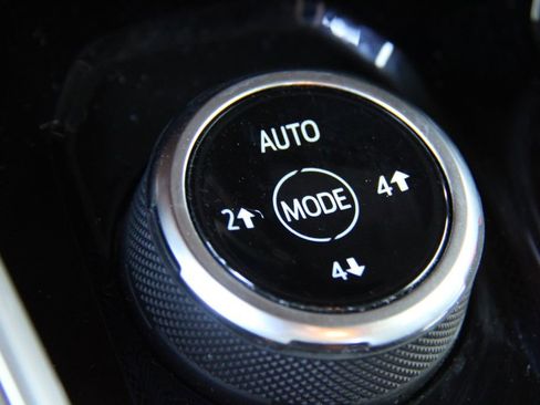 Certified 2024 Chevrolet Colorado ZR2 w/ Technology Package image 25