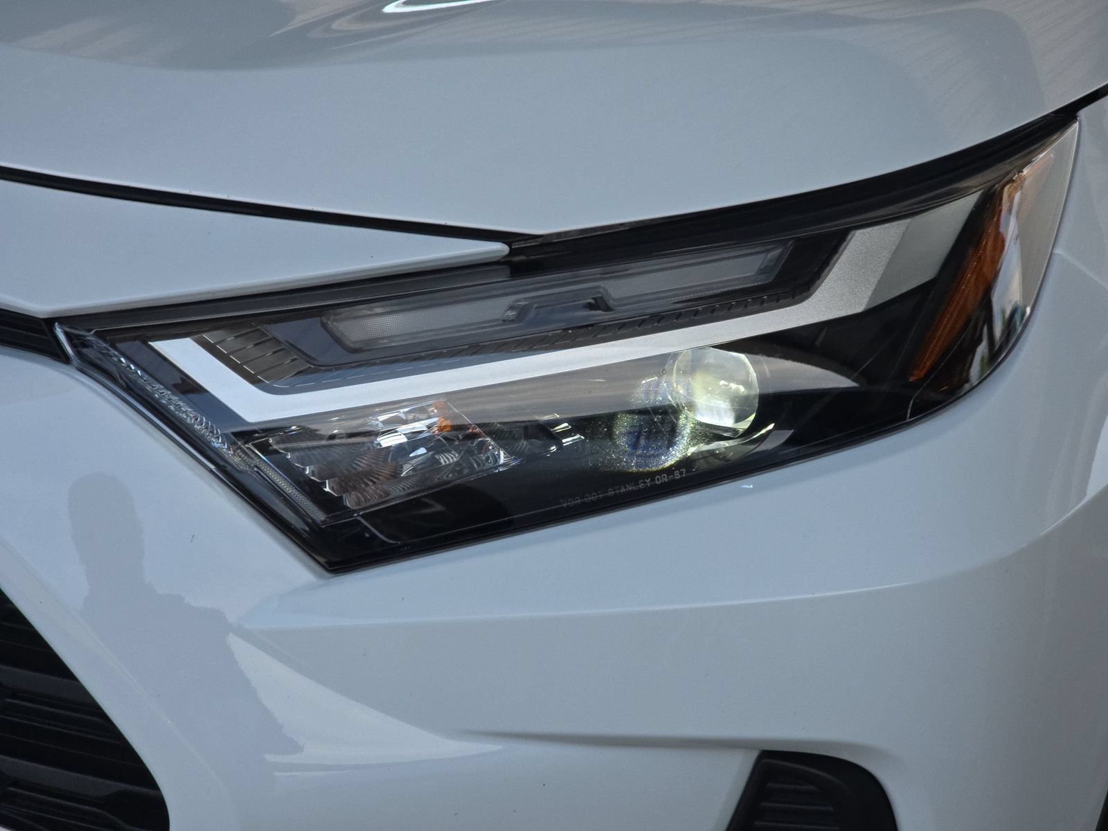 Used 2025 Toyota RAV4 XLE AWD/4WD image 31