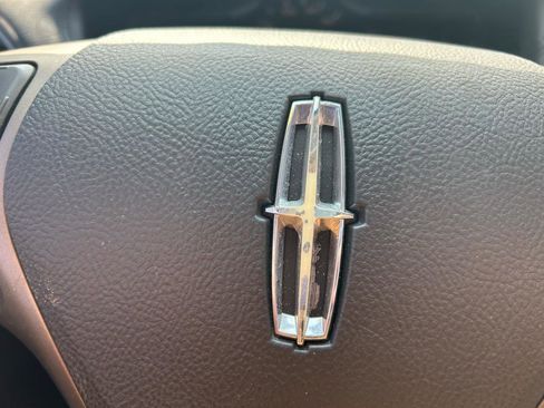 Used 2011 Lincoln MKX AWD w/ Sight & Sound Pkg image 21