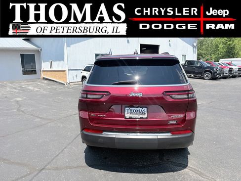 Used 2022 Jeep Grand Cherokee L Limited AWD/4WD image 8
