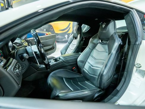 Used 2014 Maserati GranTurismo Sport RWD image 25