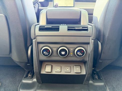 Used 2021 Land Rover Defender 110 X-Dynamic HSE image 18