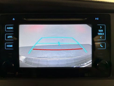 Used 2015 Toyota Sienna XLE image 32