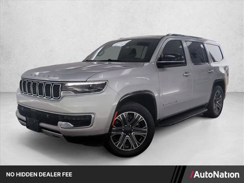 Used 2024 Jeep Wagoneer Series II w/ Flexible Seating Group RWD image 1