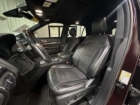 Used 2018 Ford Explorer Platinum AWD/4WD image 25