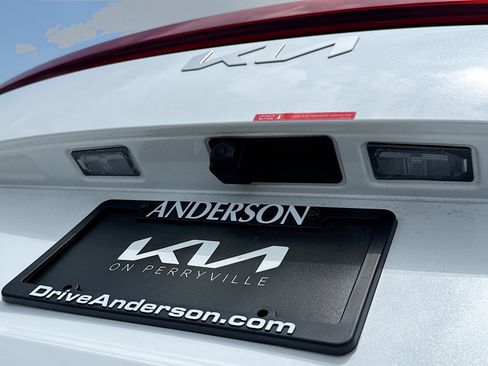 New 2026 Kia Carnival EX FWD image 13